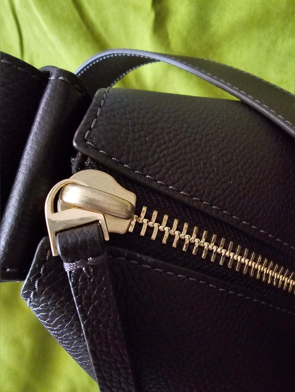 Tory Burch Romy Shoulder Bag - Picture 9 of 10